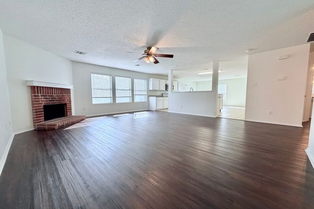 7909 Mosstree Drive, Arlington, TX 76001