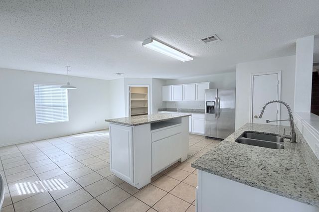 7909 Mosstree Drive, Arlington, TX 76001