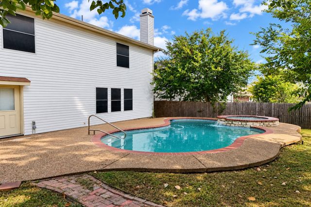 7909 Mosstree Drive, Arlington, TX 76001