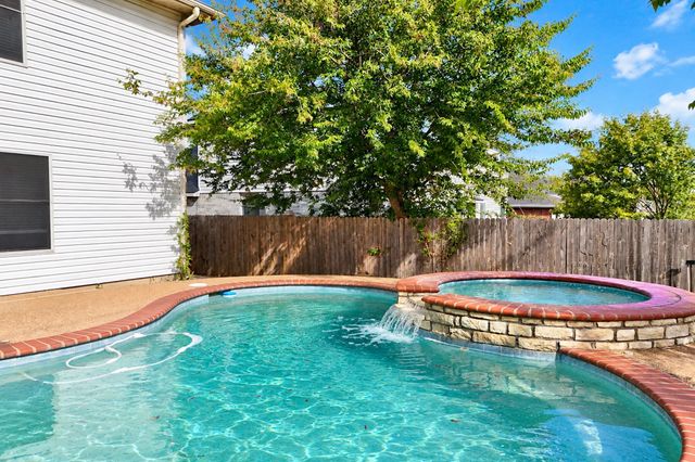 7909 Mosstree Drive, Arlington, TX 76001