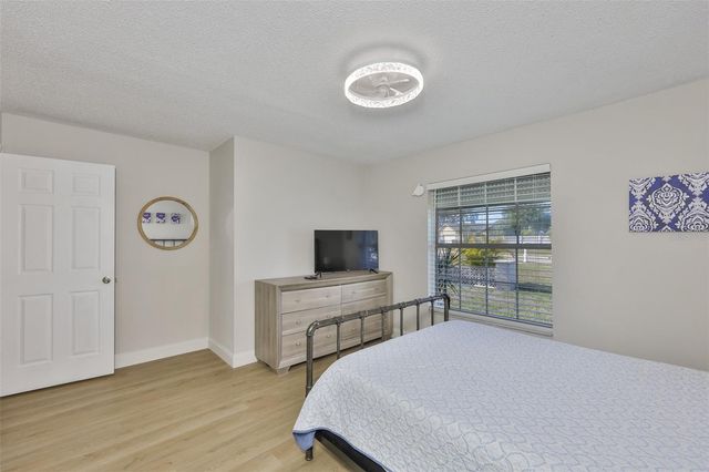 6503 MANILA PALM WAY, Apollo Beach, FL 33572