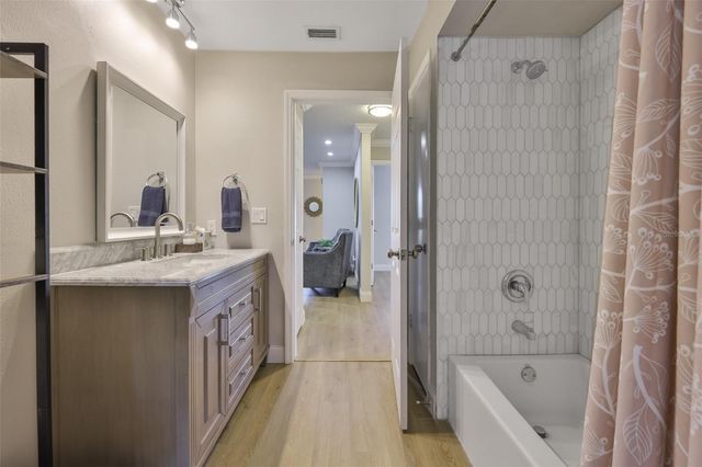 6503 MANILA PALM WAY, Apollo Beach, FL 33572