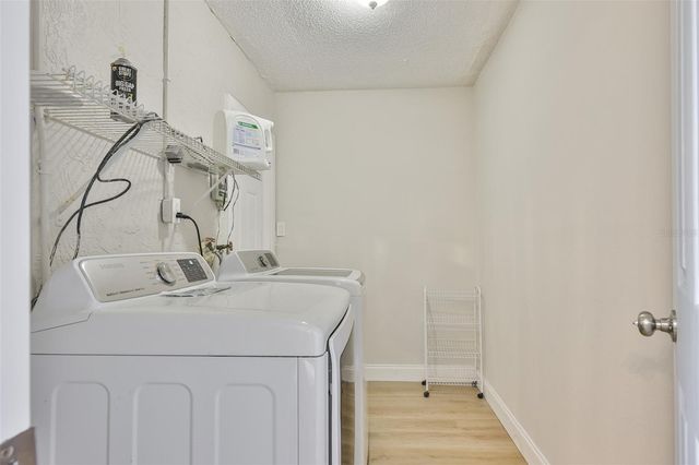 6503 MANILA PALM WAY, Apollo Beach, FL 33572