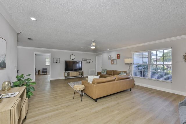 6503 MANILA PALM WAY, Apollo Beach, FL 33572