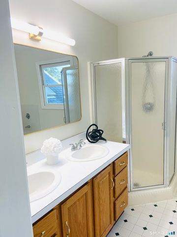 175 Meadows End Road, Milford, CT 06460