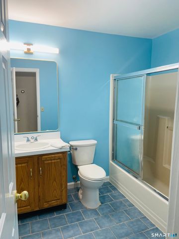 175 Meadows End Road, Milford, CT 06460