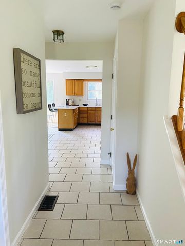 175 Meadows End Road, Milford, CT 06460