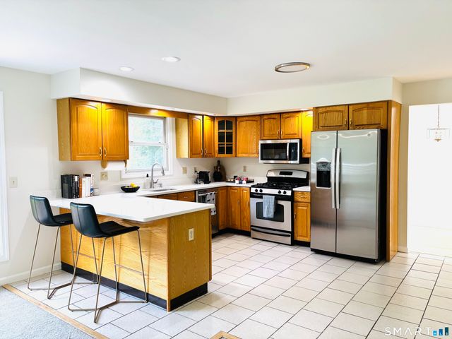 175 Meadows End Road, Milford, CT 06460
