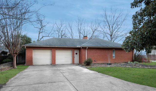 1005 Loyola Dr Drive, Little Rock, AR 72211