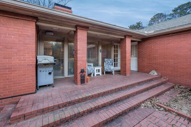 1005 Loyola Dr Drive, Little Rock, AR 72211