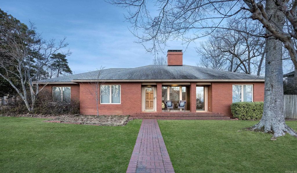 1005 Loyola Dr Drive, Little Rock, AR 72211