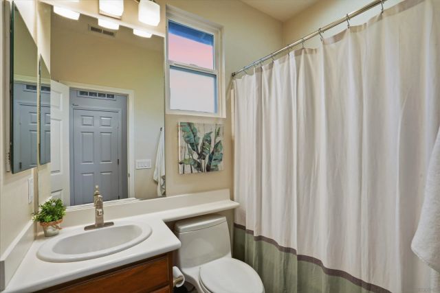 6104 Paseo Valiente, Carlsbad, CA 92009