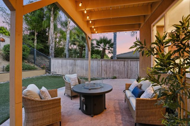 6104 Paseo Valiente, Carlsbad, CA 92009