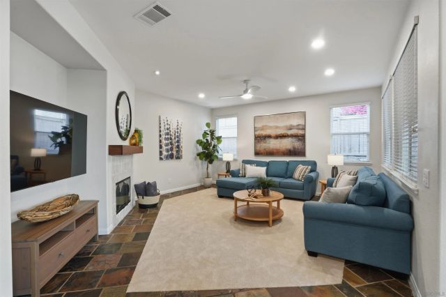 6104 Paseo Valiente, Carlsbad, CA 92009