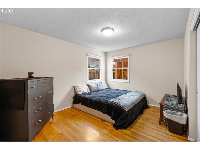 1408 SISKIYOU Blvd, Medford, OR 97504