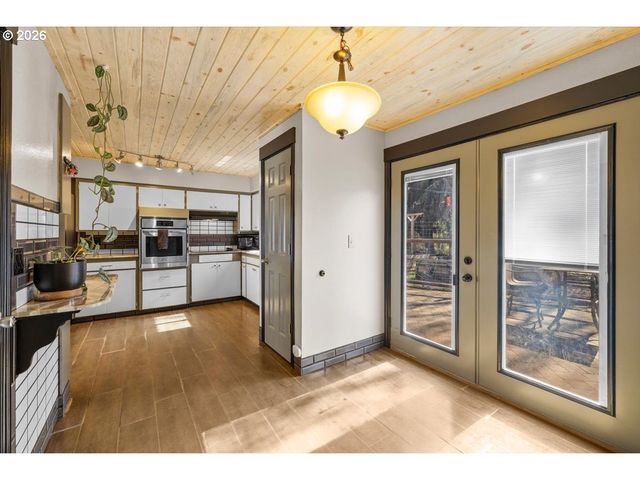 1408 SISKIYOU Blvd, Medford, OR 97504