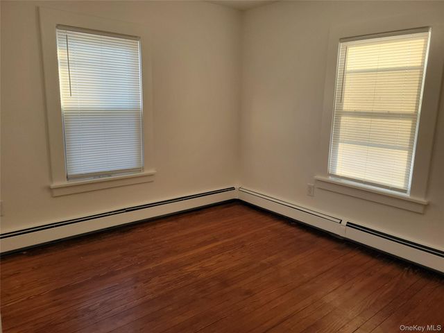 40 Belford Avenue, Bay Shore, NY 11706