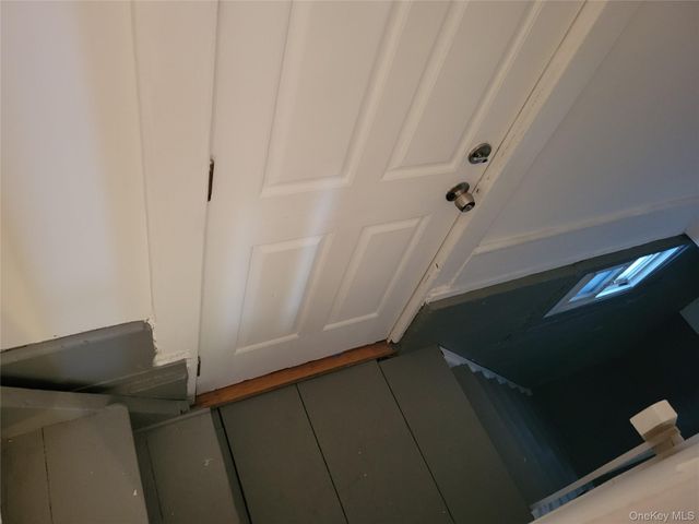 40 Belford Avenue, Bay Shore, NY 11706