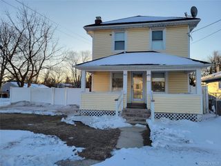 40 Belford Avenue, Bay Shore, NY 11706