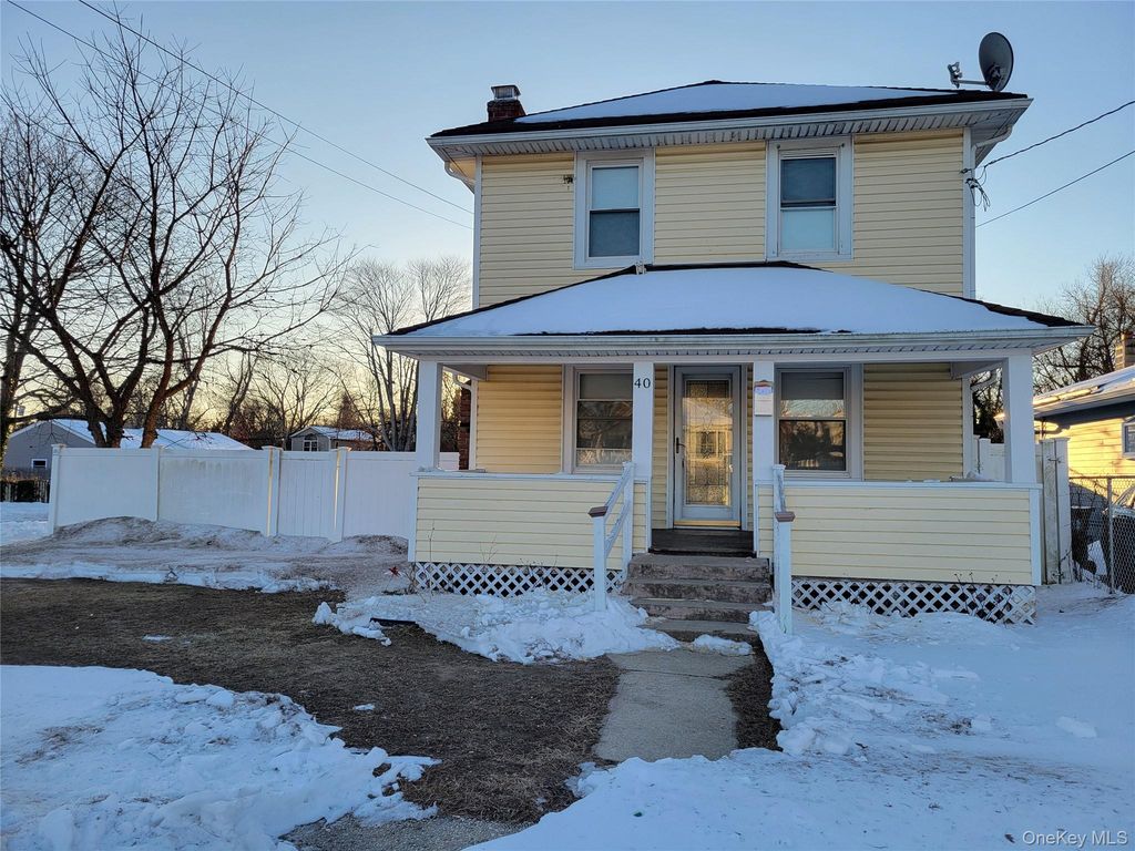 40 Belford Avenue, Bay Shore, NY 11706