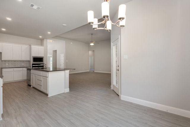 605 Candace Drive, Desoto, TX 75115