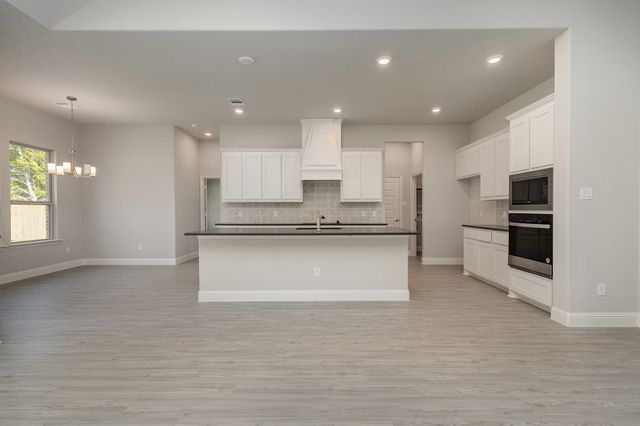 605 Candace Drive, Desoto, TX 75115