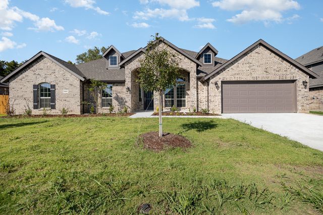 605 Candace Drive, Desoto, TX 75115