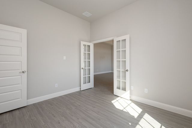 605 Candace Drive, Desoto, TX 75115
