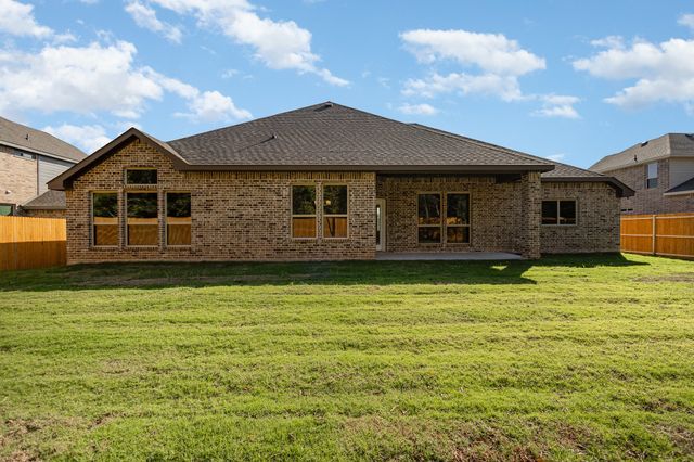 605 Candace Drive, Desoto, TX 75115