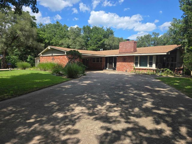 5540 N Porter, Wichita, KS 67204