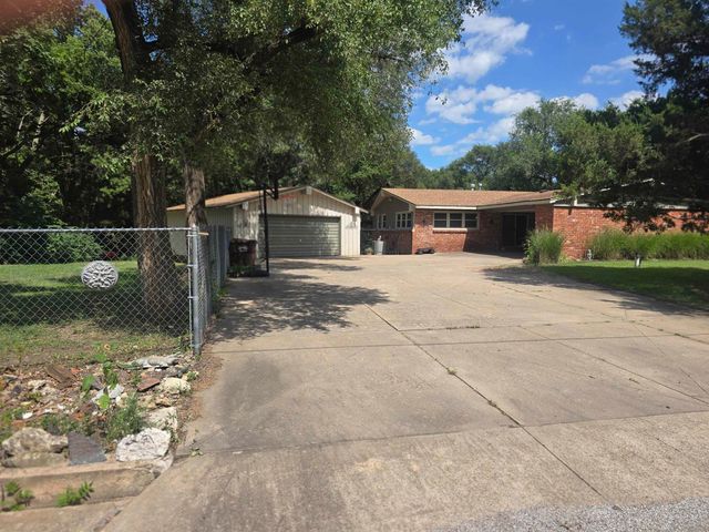 5540 N Porter, Wichita, KS 67204
