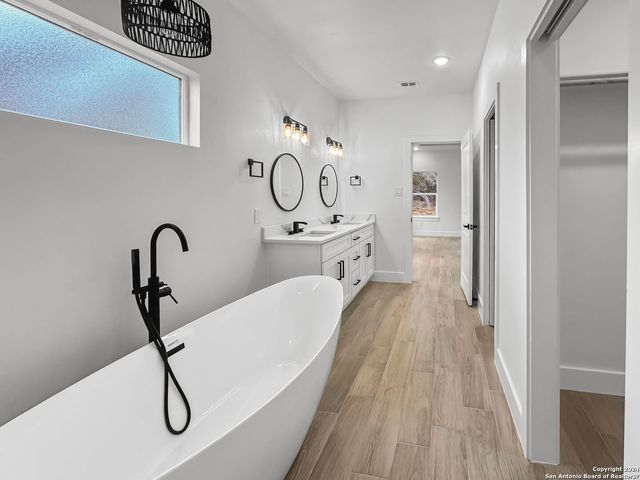 111 S Jesse Stiff, Blanco, TX 78606