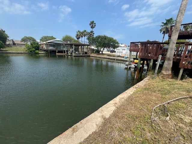 15305 Cartagena Ct, Corpus Christi, TX 78418