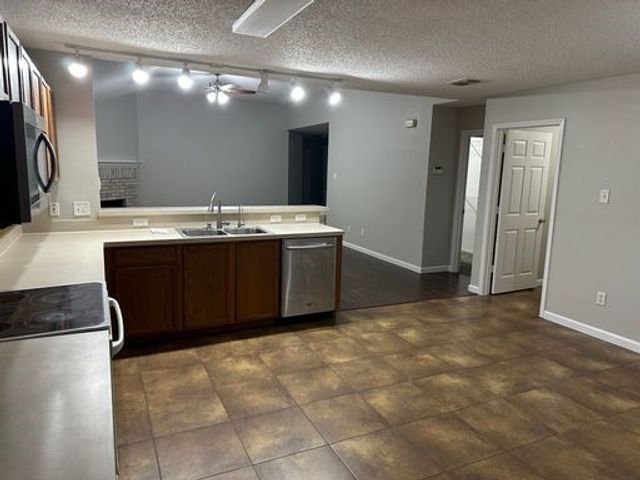 9328 Goldenview Drive, Fort Worth, TX 76244