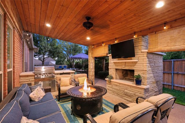 2700 Mimosa Court, Bedford, TX 76021