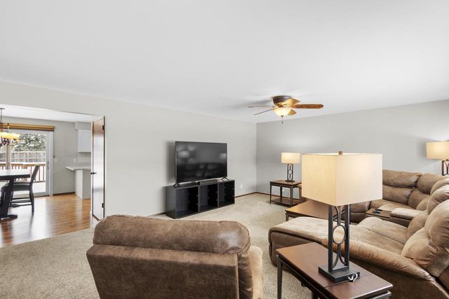 1729 N BLOSSOM DRIVE, Appleton, WI 54914