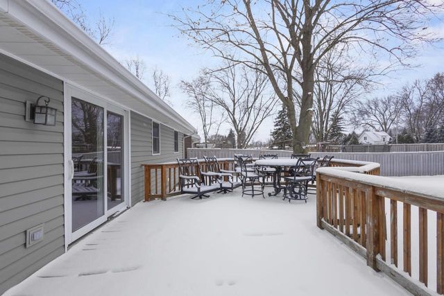 1729 N BLOSSOM DRIVE, Appleton, WI 54914