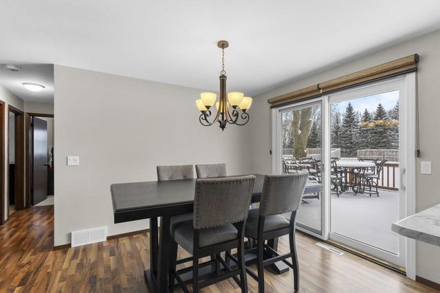 1729 N BLOSSOM DRIVE, Appleton, WI 54914