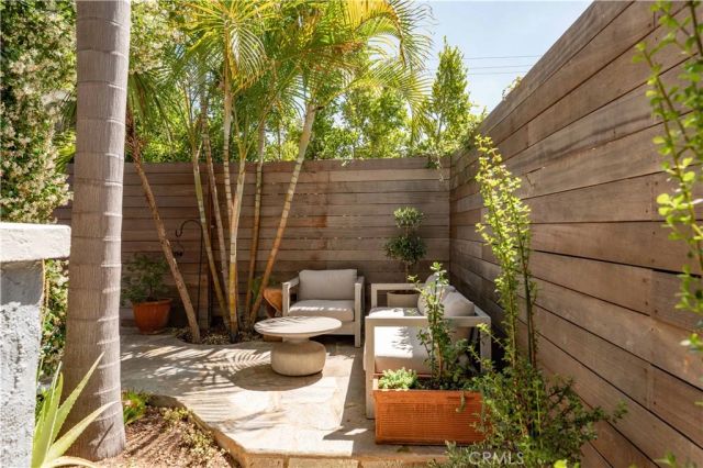 8863 Cynthia, West Hollywood, CA 90069