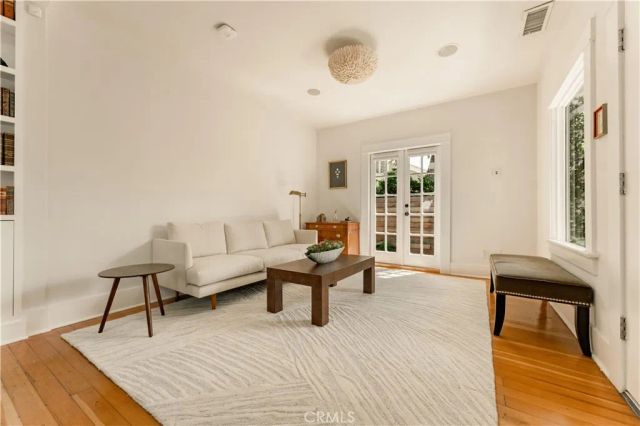 8863 Cynthia, West Hollywood, CA 90069