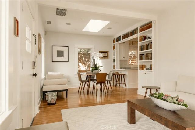 8863 Cynthia, West Hollywood, CA 90069