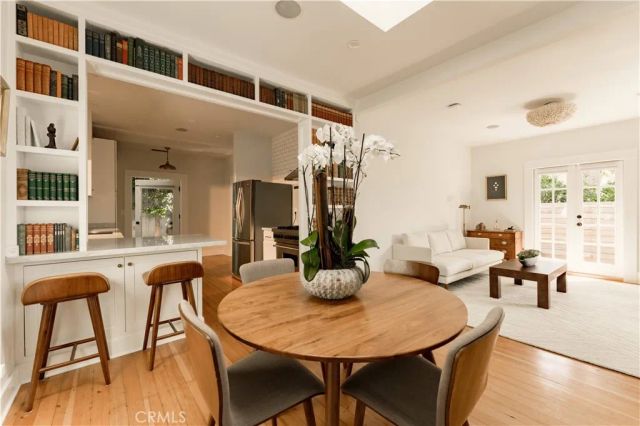 8863 Cynthia, West Hollywood, CA 90069