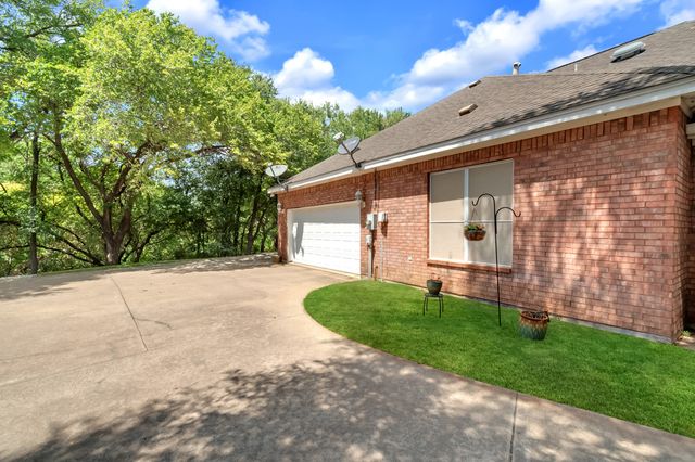 18 Red Bluff Court, Mansfield, TX 76063