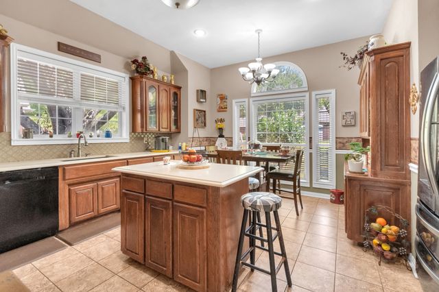 18 Red Bluff Court, Mansfield, TX 76063