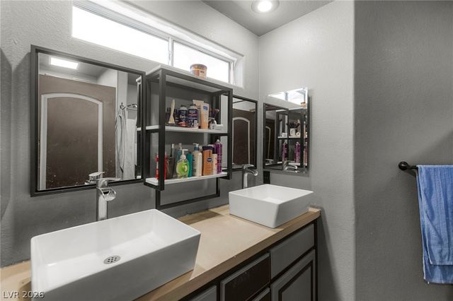 2012 Houdini Street, Henderson, NV 89002