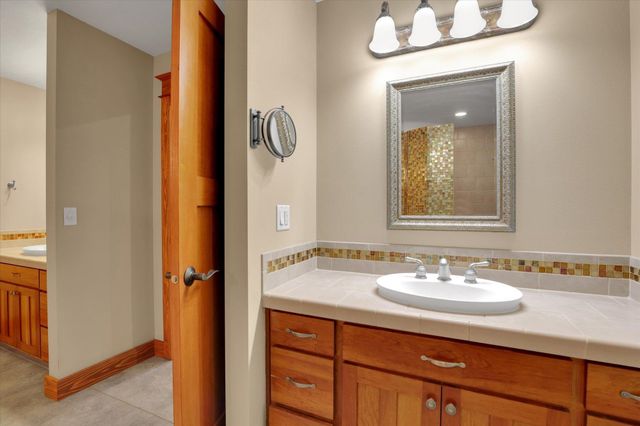 8615 E Lindgren Rd, Spokane, WA 99217