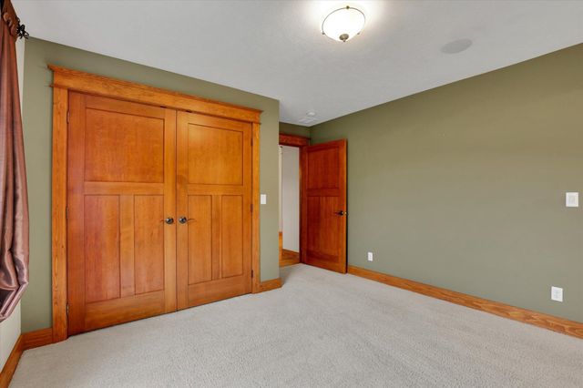 8615 E Lindgren Rd, Spokane, WA 99217