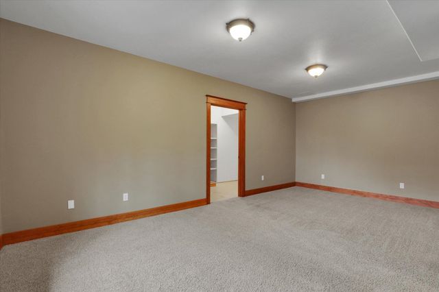 8615 E Lindgren Rd, Spokane, WA 99217