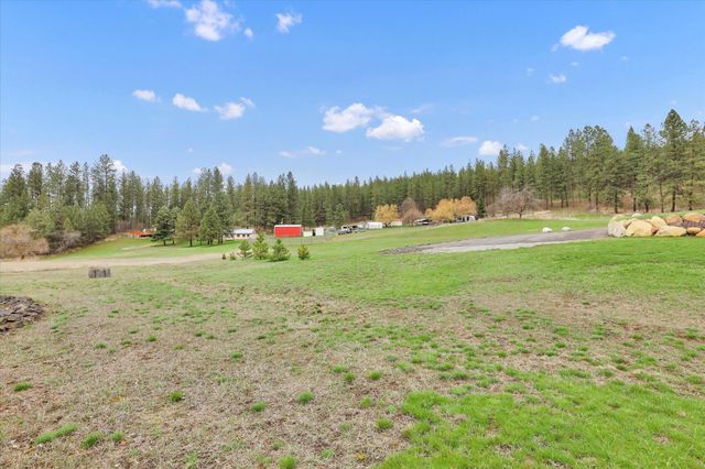 8615 E Lindgren Rd, Spokane, WA 99217