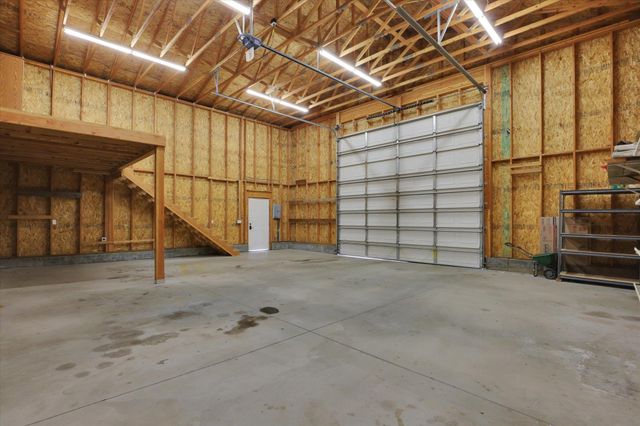 8615 E Lindgren Rd, Spokane, WA 99217